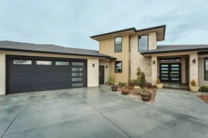 Commercial & Residential Garage Doors in Sacramento County